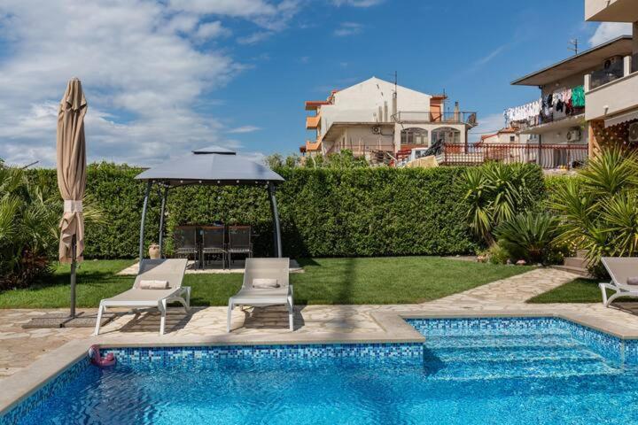 Sunny Garden Adria Split Exterior foto